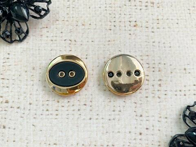 Пуговицы костюмные, d 2 см.