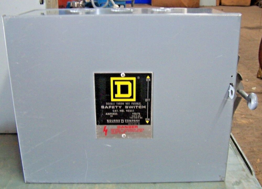 92351NON-FUSED DOUBLE THROW SAFETY SWITCH