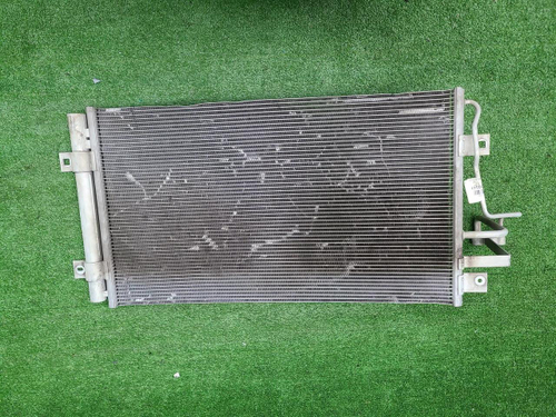 Радиатор кондиционера Hongqi HS5 (2019-н.в.)