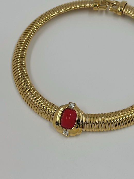 Колье с красной вставкой Givenchy