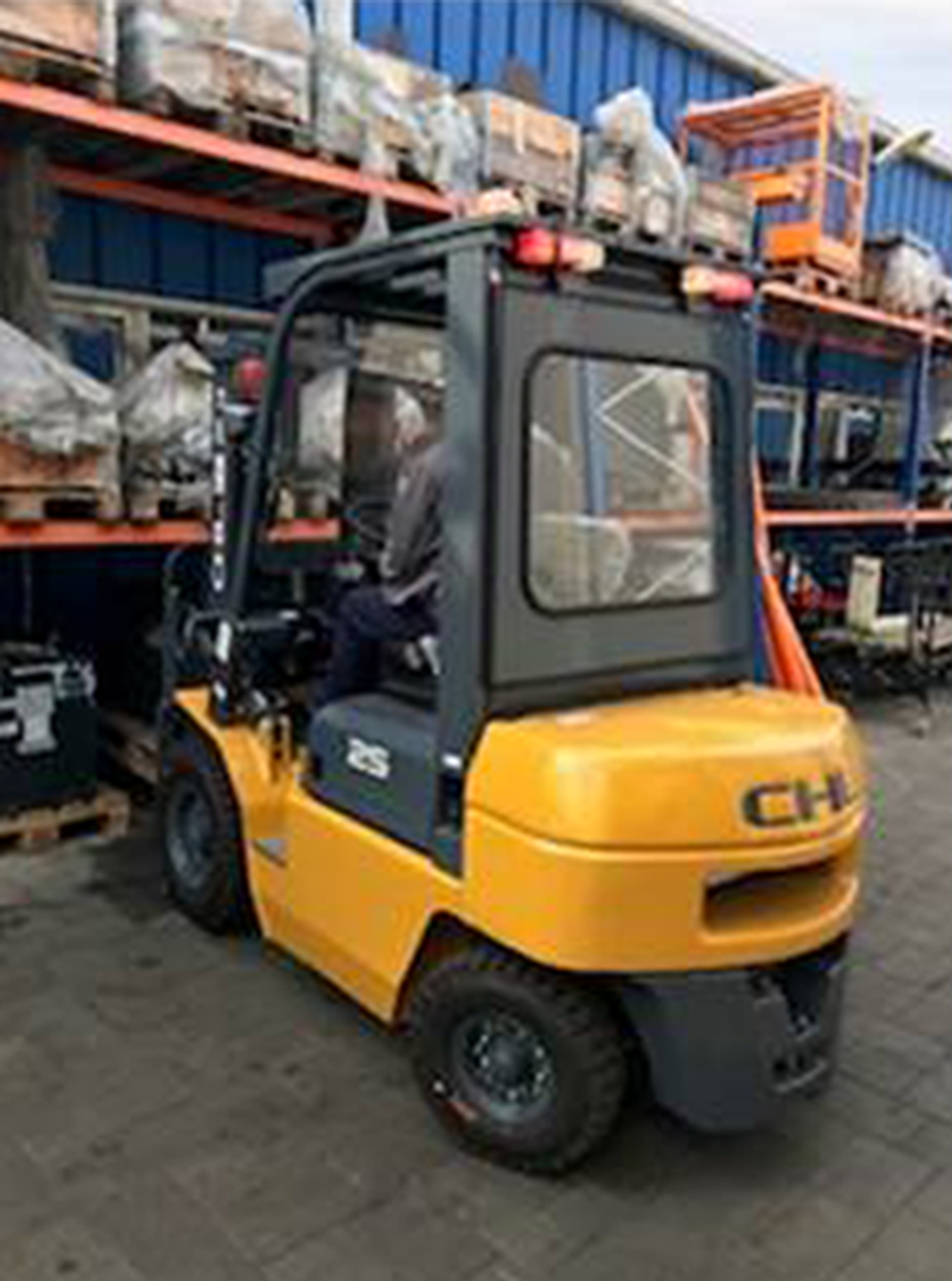 Вилочный дизельный автопогрузчик CHL 3,0 тонн с китайским двигателем