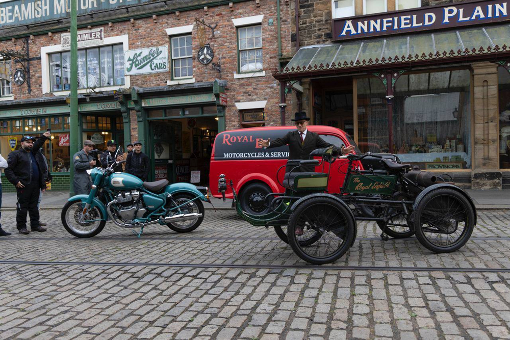 Royal Enfield Classic 650 Teal (Mid)