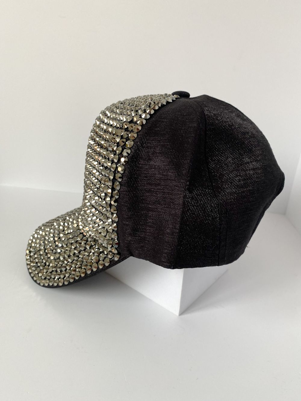 Новая кепка, 128