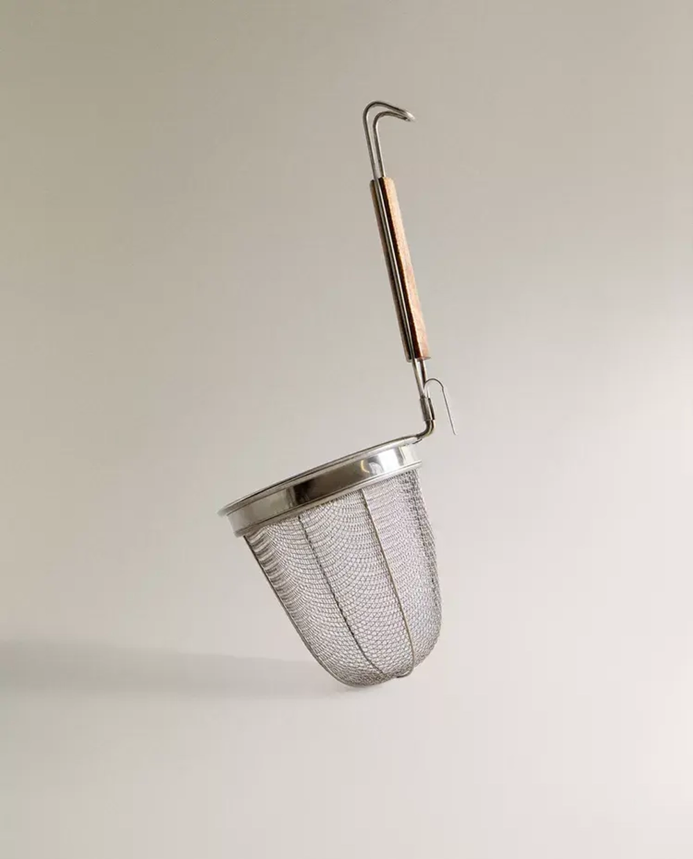 ZARA HOME ДУРШЛАГ ИЗ МЕТАЛЛА И ДЕРЕВА, СВЕТЛО-БЕЖЕВЫЙ