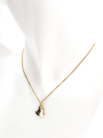 Комплект добра. Браслет из красной нити и подвеска.