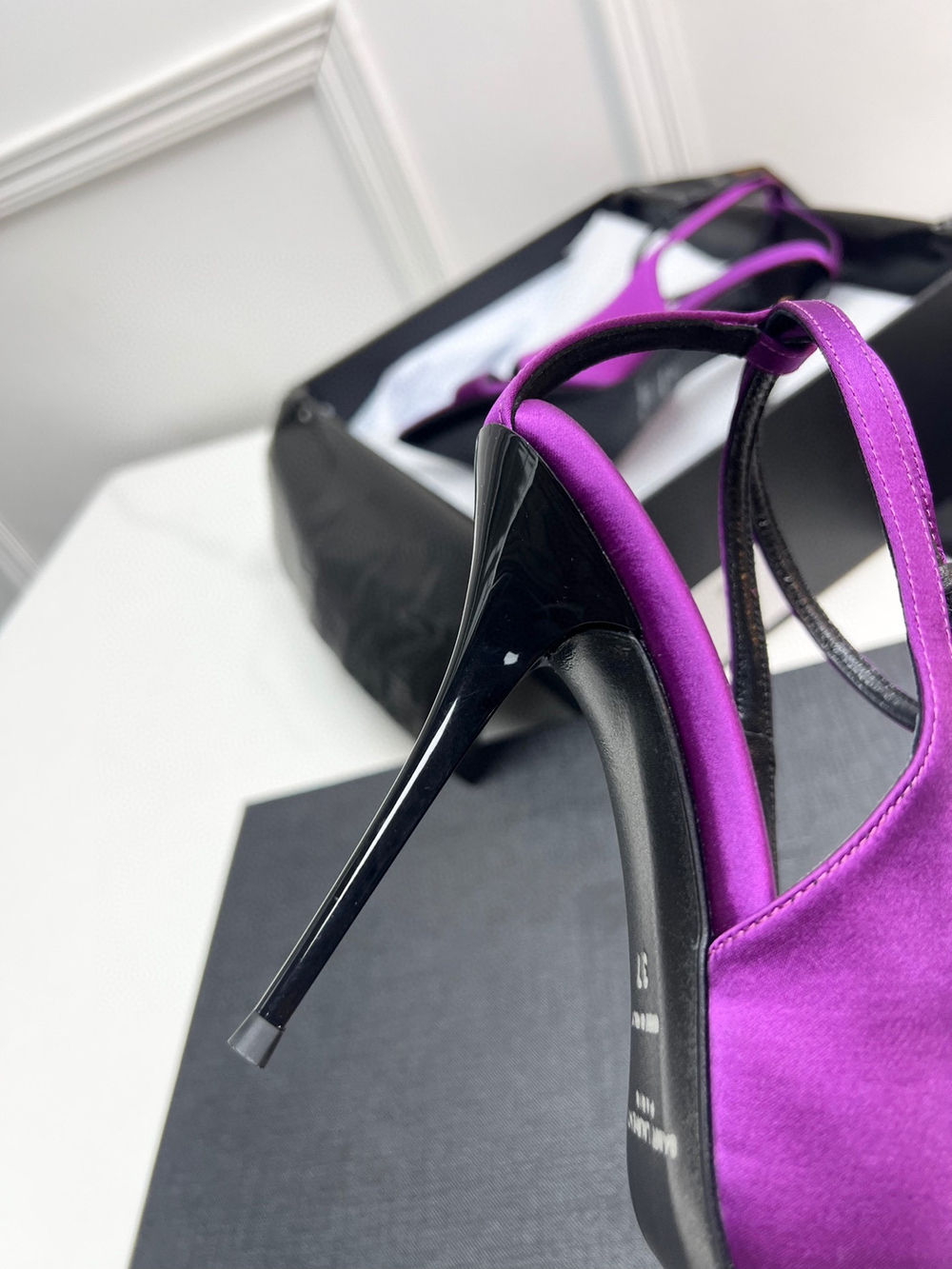 Saint Laurent Pumps