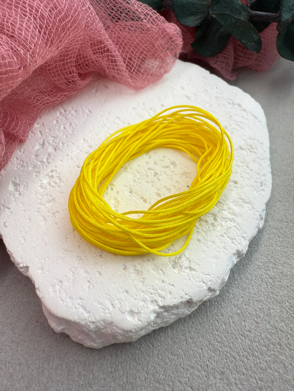 Шнур для плетения браслетов 0,6 мм, Желтый (5 м)