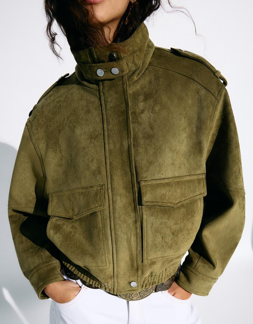 BERSHKA Куртка из искусственной замши, хаки