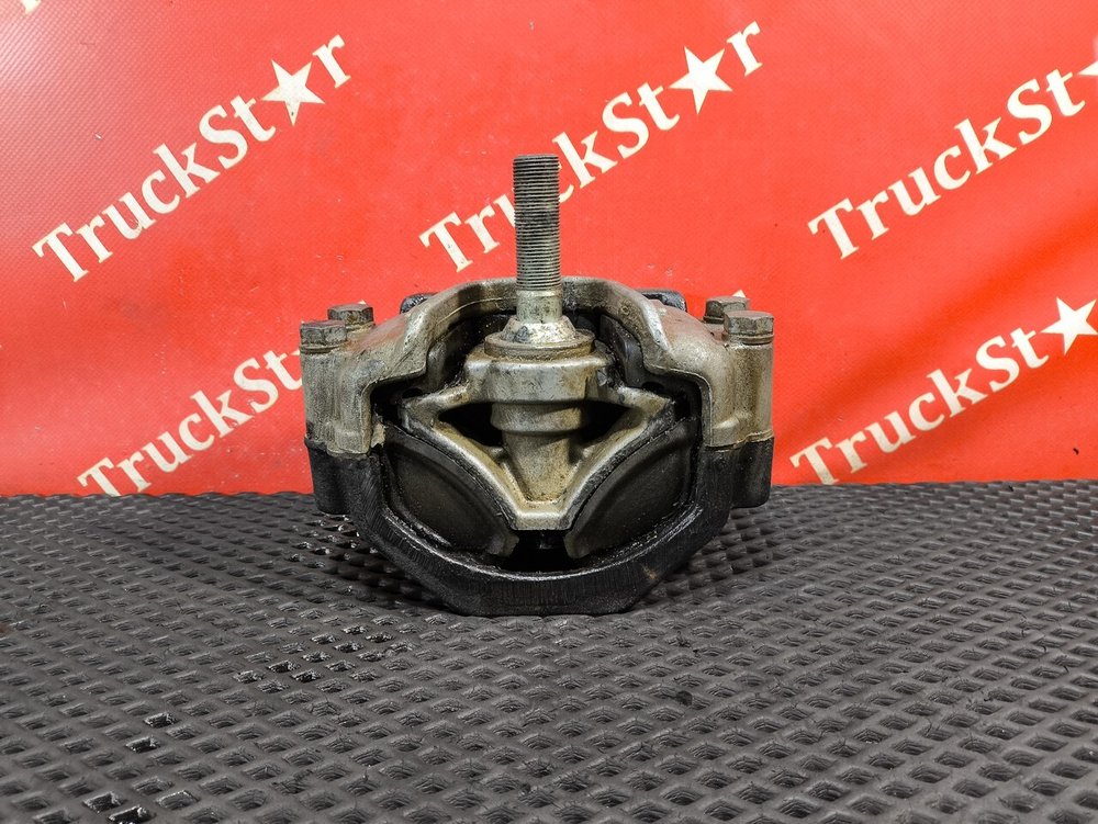 Подушка двигателя задняя 2020г.