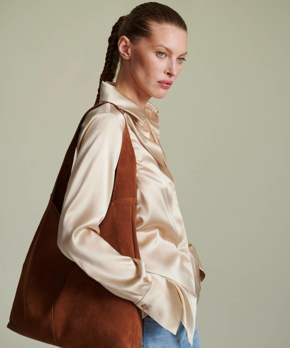 Блуза на пуговицах