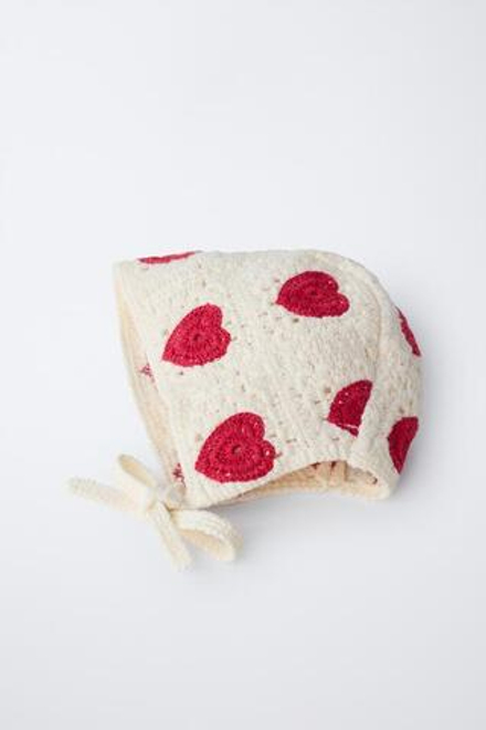 ZARA ЧЕПЧИК ИЗ КРУЖЕВА КРОШЕ С УЗОРОМ «СЕРДЦА», ЭКРЮ