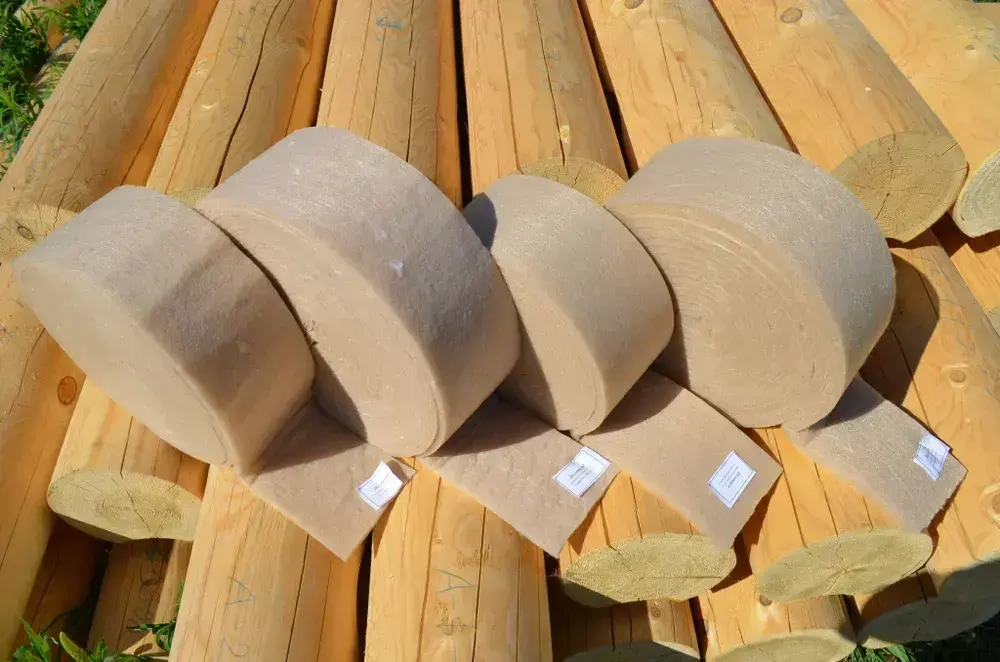 Стандарт 20мм/150мм-25 роликов, Плотность 300 г/м2, Политерм межвенцовый утеплитель