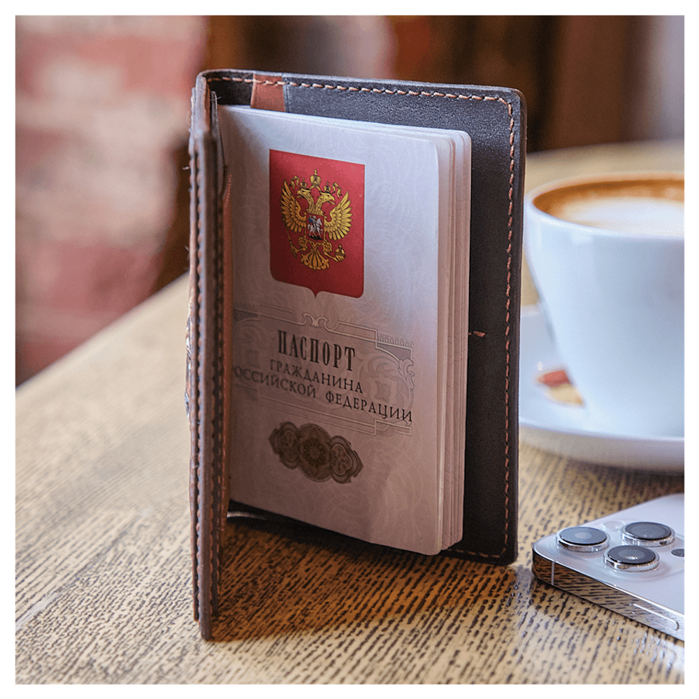 Кожаная обложка на паспорт «Сохатый»