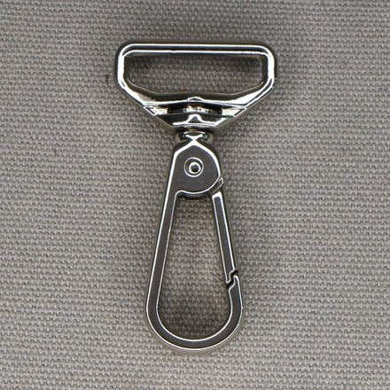 Карабин никель 24 мм