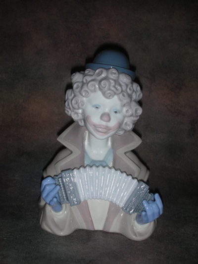 Статуэтка. Фарфор. Клоун. Прекрасная мелодия. Lladro. Испания