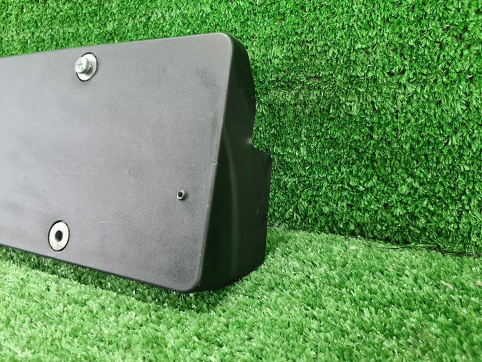 Площадка гос.номера Hongqi HS5 (2019-н.в.)