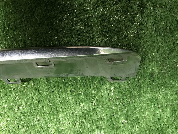 Молдинг переднего бампера Mercedes A W177 (18-22)