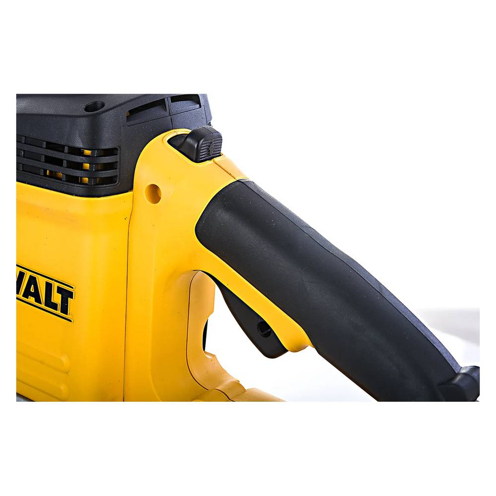 Сабельная пила DeWalt DWE399