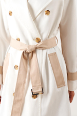 0105 Плащ женский (молочный / бежевый)