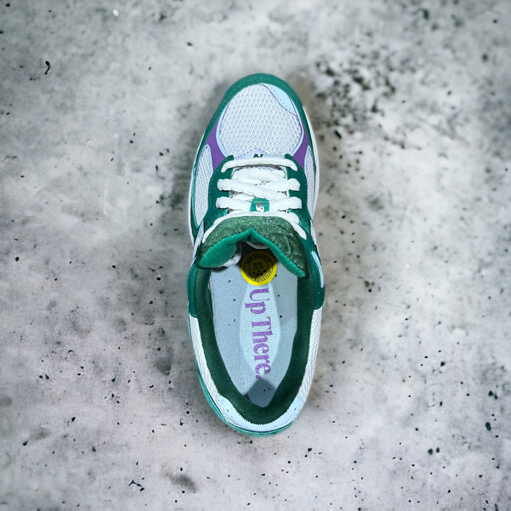New Balance 2002R • Green