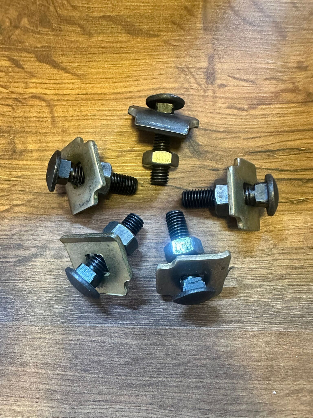 Прижим зуба пружинного ПСБ 56.413 (болт с шайбой), 1шт.