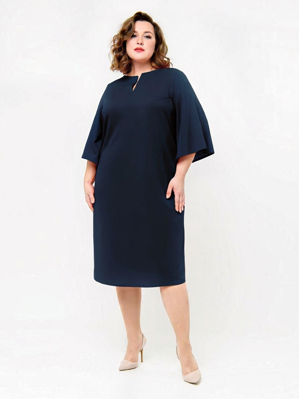 Платье-футляр из однотонного крепа