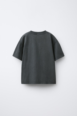 ZARA ФУТБОЛКА ИЗ ТКАНИ С ПРИНТОМ, АНТРАЦИТОВО-СЕРЫЙ