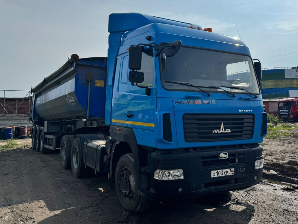 МАЗ 6430 6x4 Седельный тягач 643028-570-012 (Дизельный, 11,6 л, 423 л.с., МТ)