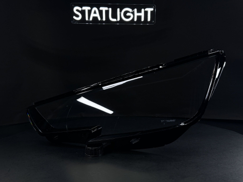 Левое стекло фары AUDI A4 B9 2015-2020