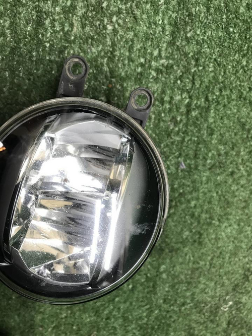 ПТФ правая Toyota Land Cruiser Prado 150 17-нв LED