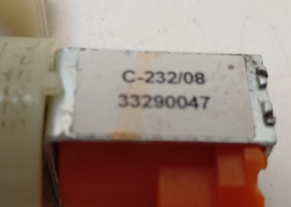 CISLI420 ктп16 Клапан подачи воды для посудомоечной машины Hotpoint-Ariston 33290047 б/у