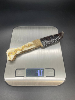 Обсидиановый нож с рукояткой из рога оленя с рисунком змеи 17 см