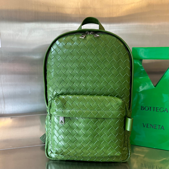 Bottega Veneta Medium Backpack 46 cm