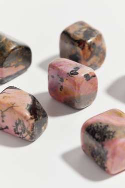 Родонит галтовка квадратная