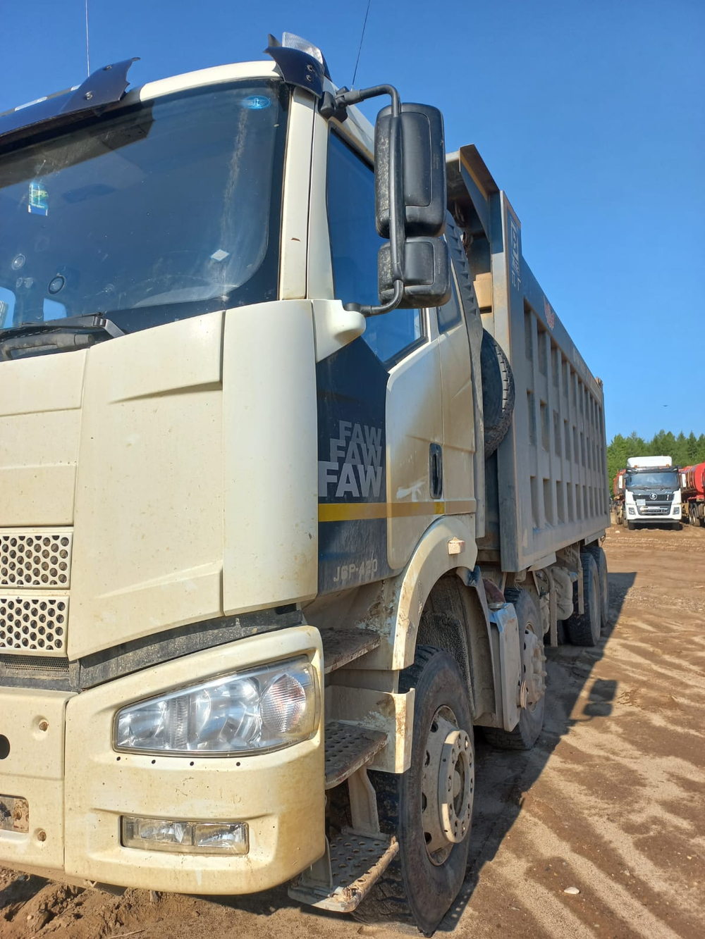 FAW J6 8x4 Самосвал СА3310Р66K24T4E5 (Дизельный, 11,1 л, 420 л.с., МТ)