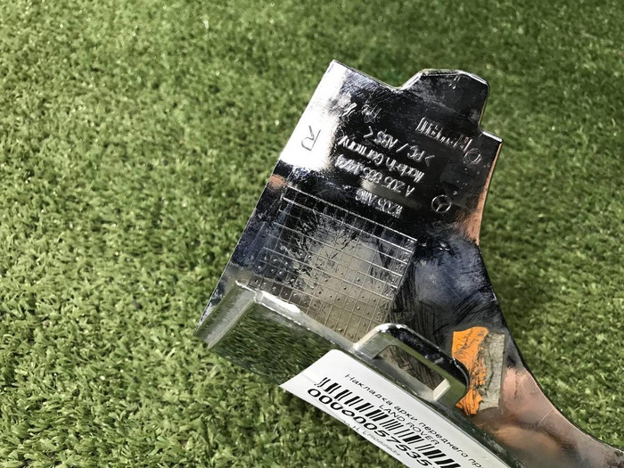 Молдинг переднего бампера правый Mercedes C w205 (2014-2018) AMG