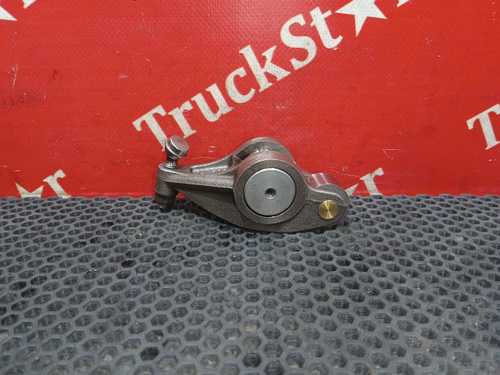 Коромысло впускного клапана 2024г.