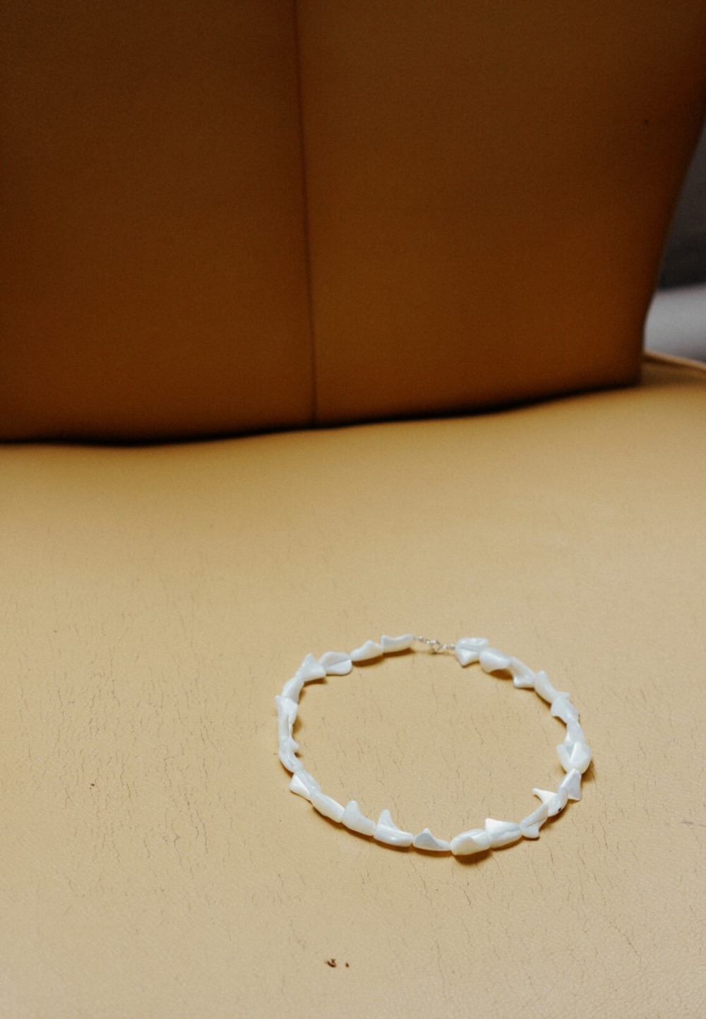 колье tusk из перламутра