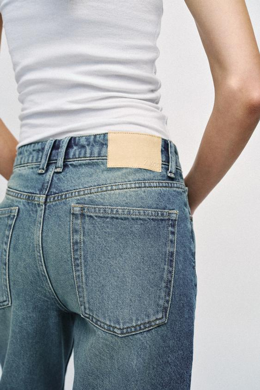 ZARA УКОРОЧЕННЫЕ ДЖИНСЫ Z1975 SLIM СО СРЕДНЕЙ ПОСАДКОЙ, ЗЕЛЕНОВАТО-СИНИЙ