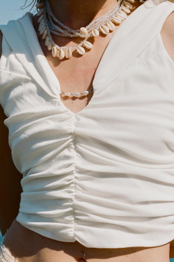 ZARA КОРОТКИЙ ТОП СО СБОРКАМИ, БЕЛЫЙ