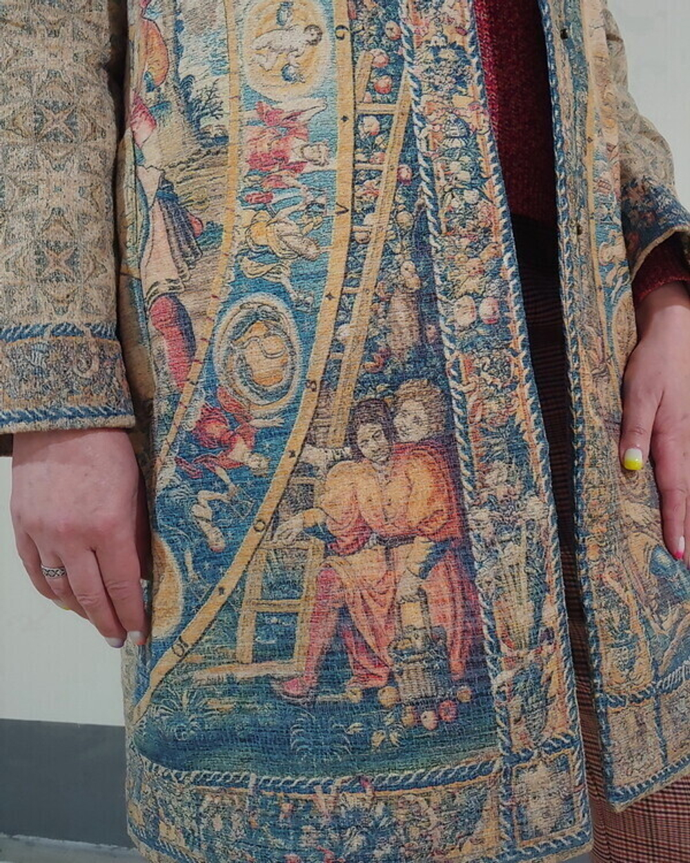 Пальто "Знаки зодиака", по мотивам фламандского гобелена 17 в