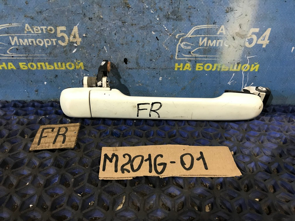 Ручка двери передней правой внешняя DAIHATSU YRV 2003