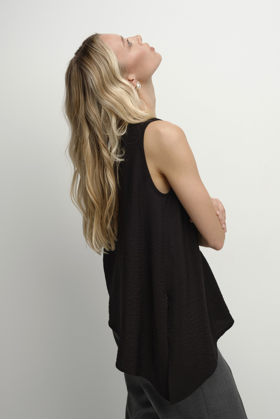 Топ асимметричный чёрный