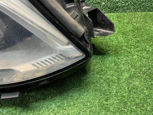 Битая Фара правая Mercedes GLE W166 (15-18) LED