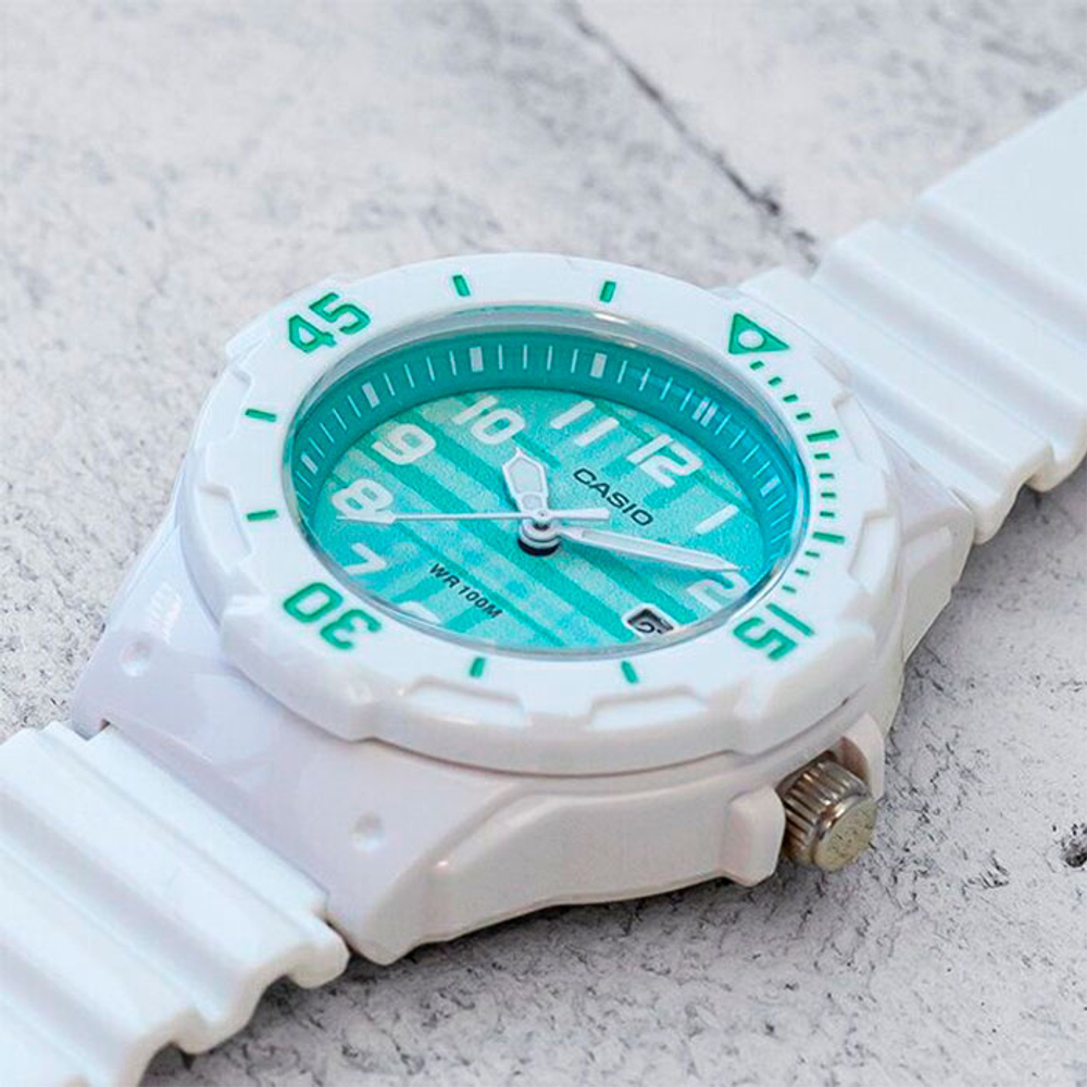 Женские наручные часы Casio Collection LRW-200H-3C