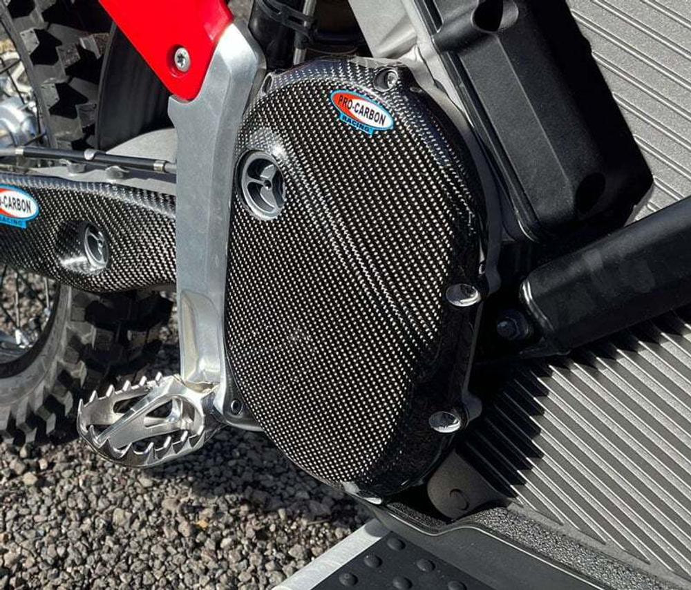 PRO-CARBON RACING Stark VARG Case Cover – Right – Coolant – MX + EX SF-CC-01