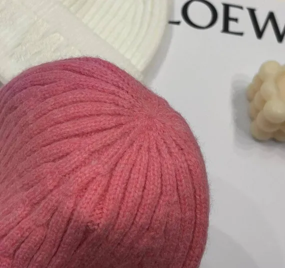 Шапочка бини LOEWE из шерсти