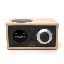 Tivoli Model One+ Дуб/Черный [Oak/Black] — радиоприемник с часами