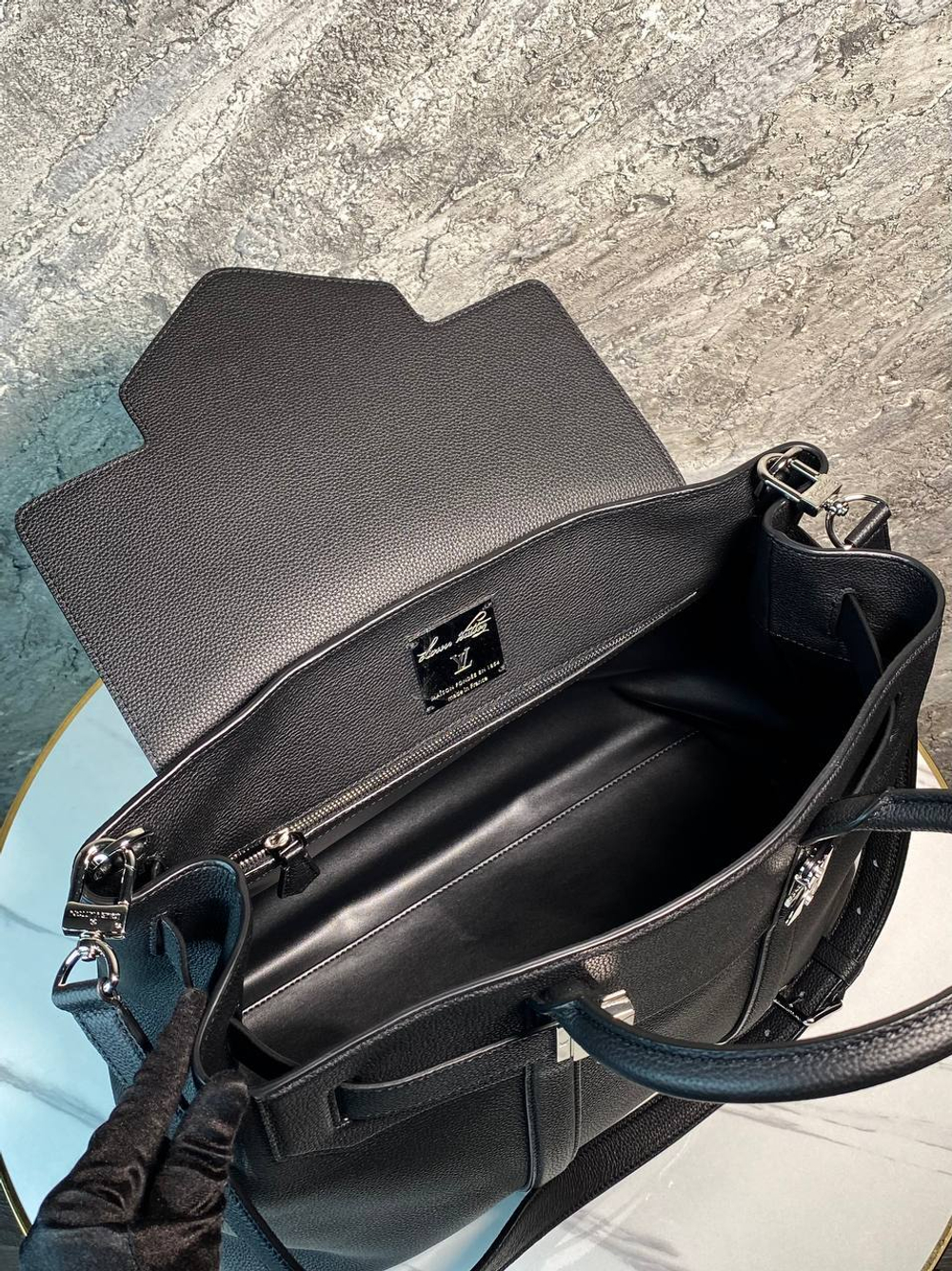 Портфель Louis Vuitton