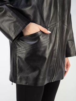 Кожаная куртка демисезонная оверсайз с капюшоном